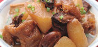 Simmered Roasted Pig's Trotter with Dried Oyster and Radish Recipe 蚝豉白萝卜焖烧猪手食谱
